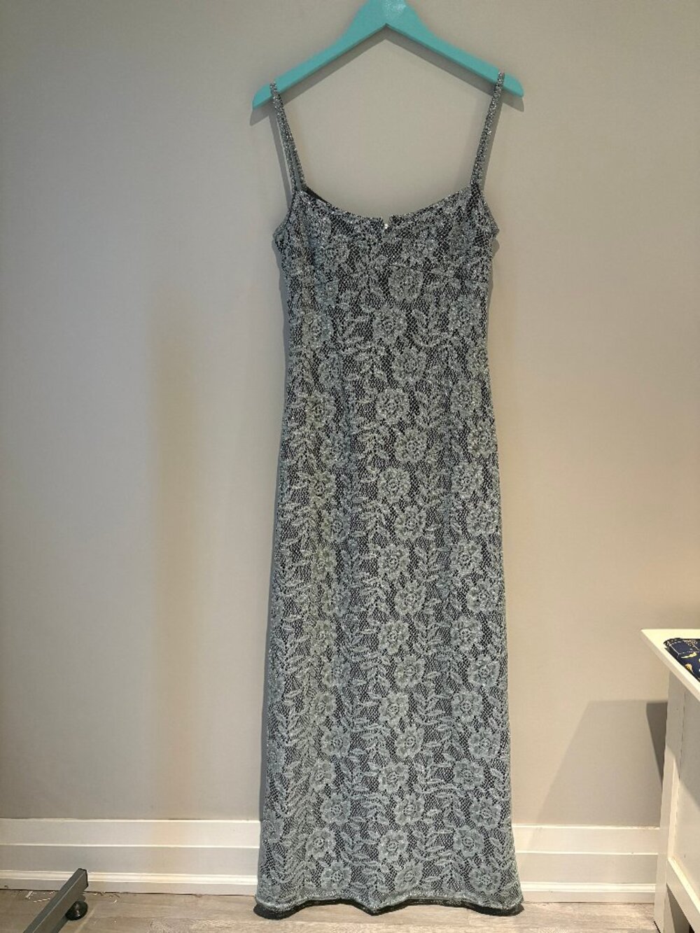 Floor-Length Sparkly Lace Vintage Dress